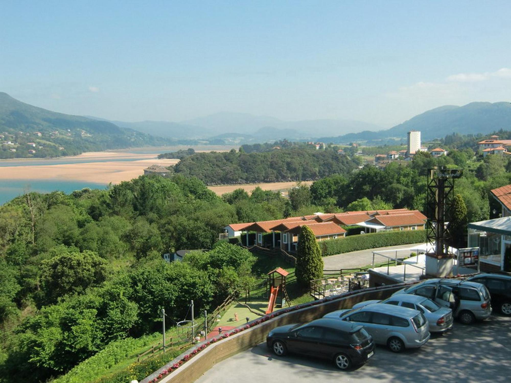 Bungalows Portuondo Parking Gratuito Mundaka Exterior photo