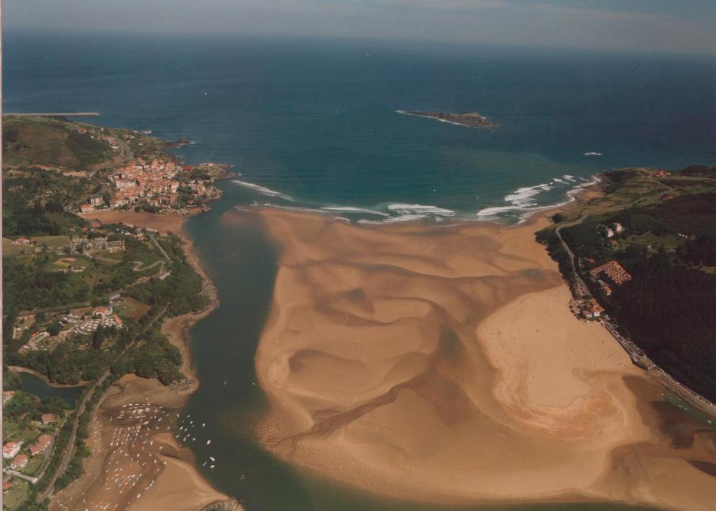 Bungalows Portuondo Parking Gratuito Mundaka Exterior photo
